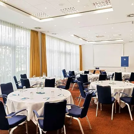 Nh Muenchen Ost Conference ホテル *