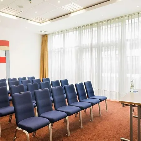 מלון Nh Muenchen Ost Conference אשהיים