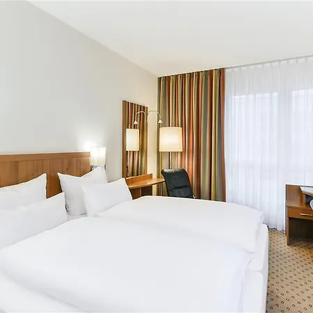 Nh Muenchen Ost Conference فندق آشايم