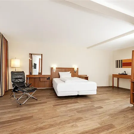 Nh Muenchen Ost Conference Hotel *